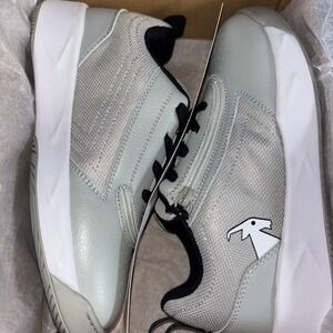 BILLY Footwear Sport Court Big Kid Size 2 Gray / Black